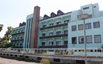 Konferencia központ lesz az elhanyagolt Hotel Maróniból
