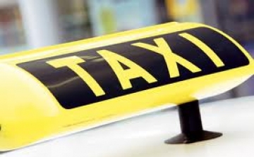 Így szabályoznák a taxikat országszerte
