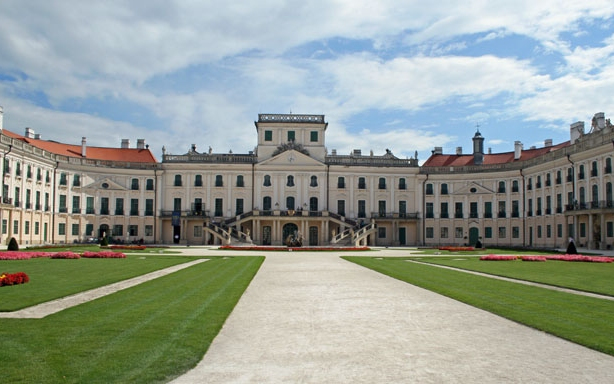 Egymilliárd forintos iskolafejlesztés Fertődön