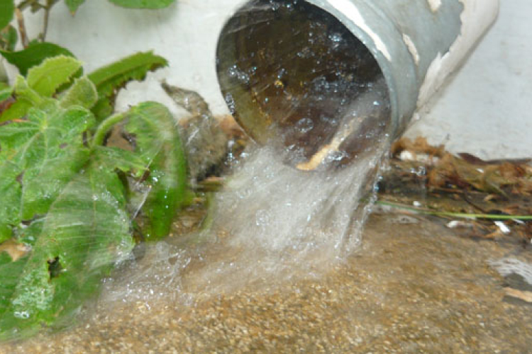 Vasárnapra már nemcsak a sok eső, hanem a heves zivatarok miatt is figyelmeztetést adtak ki