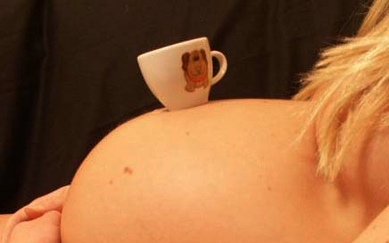 A terhes nők kis mennyiségű kávéfogyasztása is növeli a kisebb súlyú újszülött kockázatát