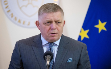 Robert Fico: Szlovákiának el kellene utasítania a Béketanácsba kapott meghívást