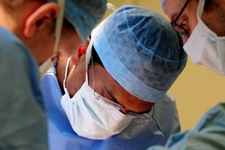 SE: transzplantáció után négy vesével él egy gyermek