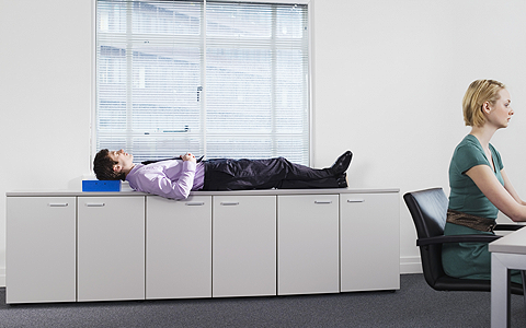 Ismét büntethetik a munkakerülést az oroszok