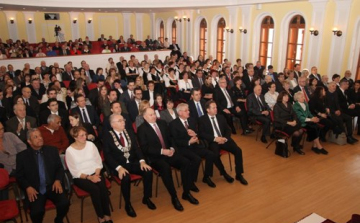 Ünnepség a soproni hűség napján - Átadták a városi díjakat, érmeket, kitüntetéseket