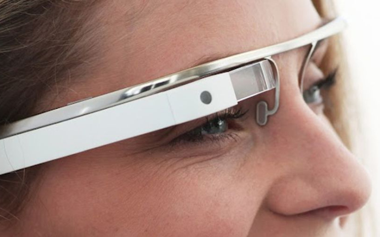 Először büntettek meg sofőrt a Google okosszemüvegének viselése miatt