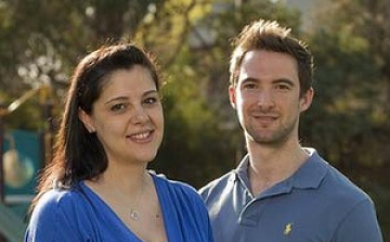 Petefészekszövet hasfalba történő átültetése után ikreket vár egy ausztrál kismama