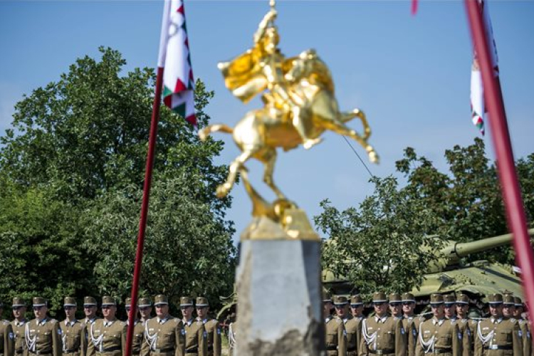 Hősök napja - A magyar hősökre emlékezik ma az ország