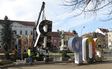 Visszakerült régi helyére a „SOPRON” felirat!