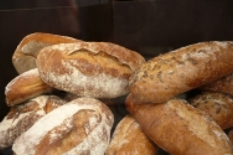 Száz pékségben már biztosan magyar termékeket vásárolhatunk