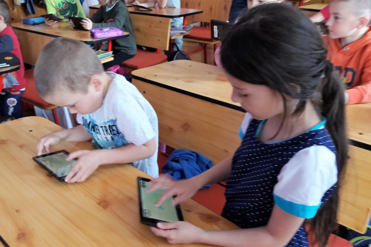 Klebelsberg Központ: hamarosan 22 ezer tablet érkezik az iskolákba