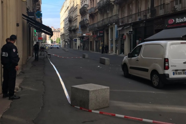 Pokolgép robbant Lyonban, többen megsebesültek 