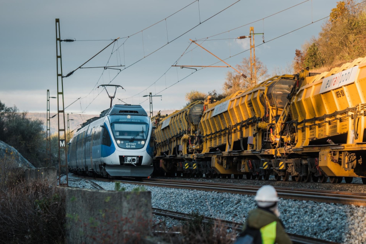 Részlegesen megindult a forgalom az egyes vonalon