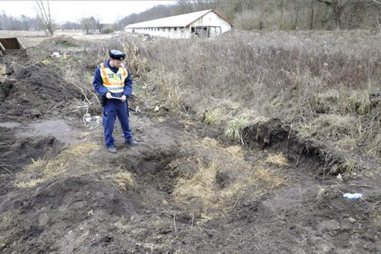 Megölte élettársát, majd a tetemét gödörbe gurította egy férfi