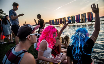 Eszméletlen lányokat találtak a Balaton Sound egyik fellépőjének öltözőjében