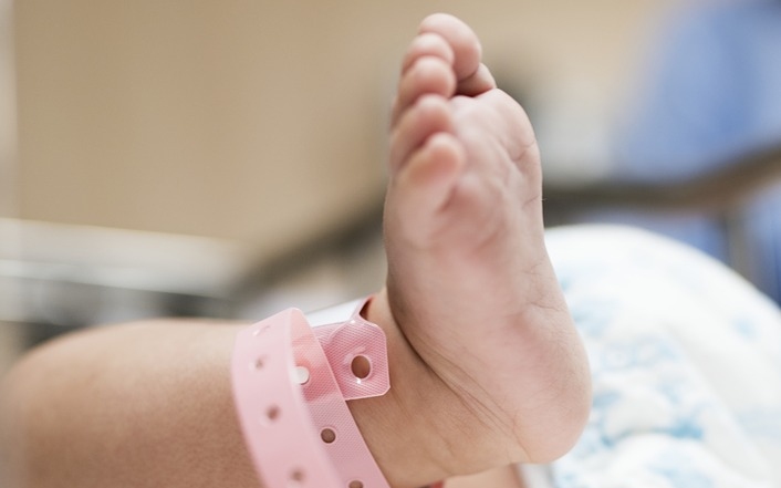 Kislányt hagytak a kecskeméti megyei kórház inkubátorában
