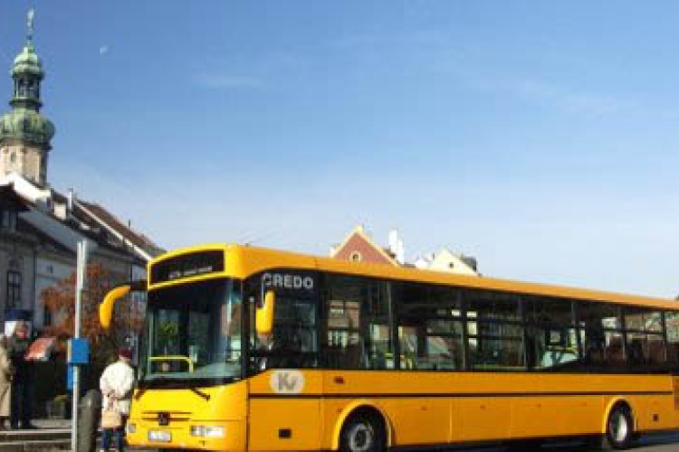 Közérdekű! Forgalomkorlátozás várható a Petőfi téren!