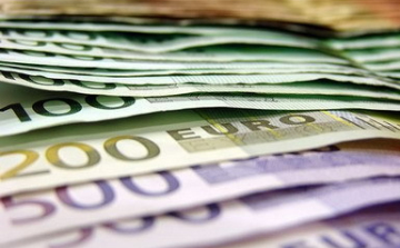 Devizahitelek - Varga Mihály: a kormány vizsgálja a bankszövetség javaslatát