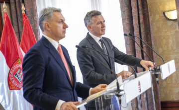 Lázár János tartott sajtótájékoztatót Sopronban