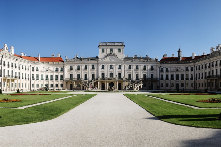 Dzsessz koncertsorozatot rendeznek hétvégén az  Esterházy-kastélyban 