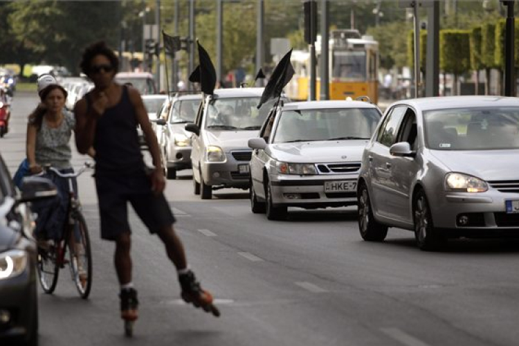 Devizahitelek - Az 'áldozatokért' demonstrál a Koppány Csoport