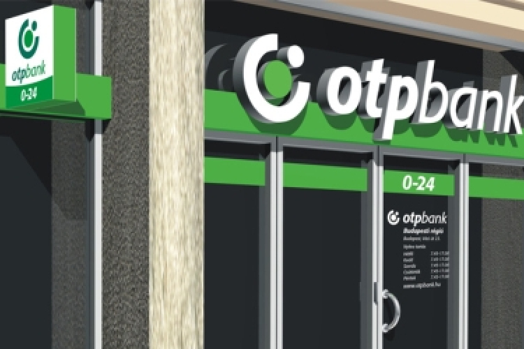 Csaknem felére csökkent az OTP eredménye