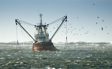 Elsüllyedt egy orosz halászhajó az Ohotszki-tengeren, félszázan meghaltak