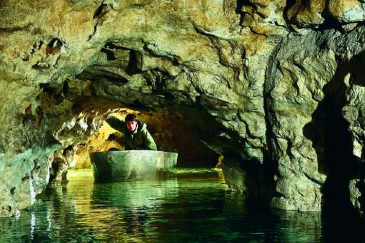 Szeptember végén bezár a Tapolcai-tavasbarlang, kezdődik a látogatóközpont építése