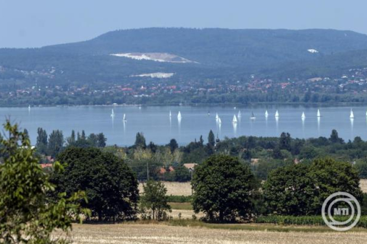 Kékszalag - Gellér: hatalmas sportteljesítmény, hogy a mezőny több mint fele célba ért