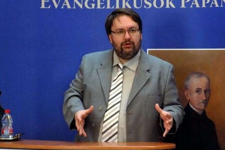 Károli Gáspár-díjat kapott a a soproni Berzsenyi Dániel Evangélikus Líceum igazgatója, Tölli Balázs