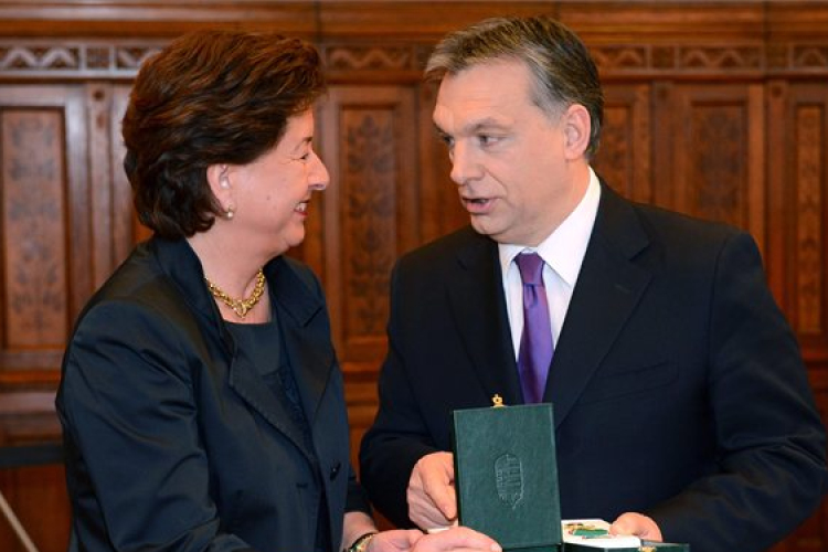 Orbán Viktor kitüntetést adott át Degenfeld-Lindner Máriának
