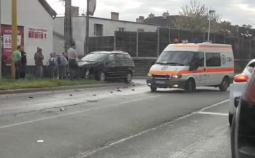 Baleset történt az elkerülőn - videó