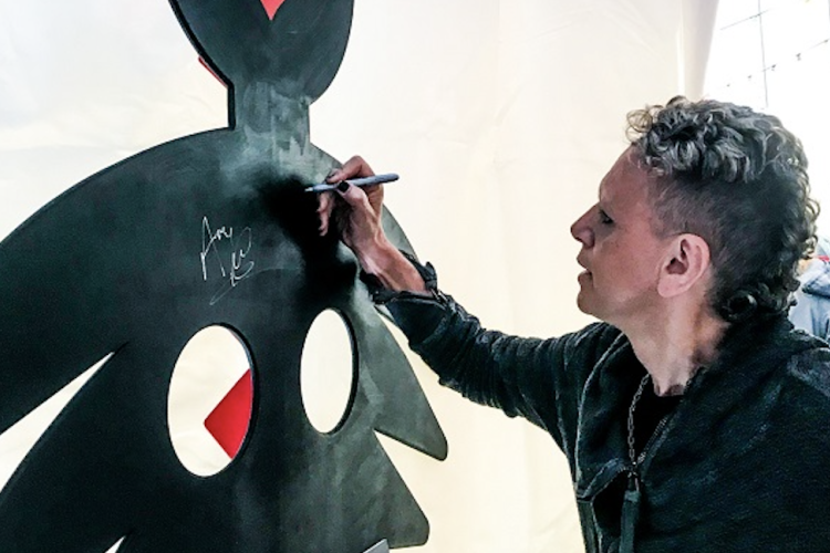 Széket avattak a Depeche Mode tiszteletére