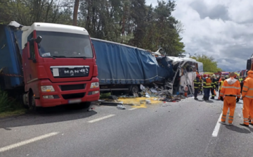 Szlovákiai buszbaleset: 18 utas hazaérkezett, ketten továbbra is mélyaltatásban vannak