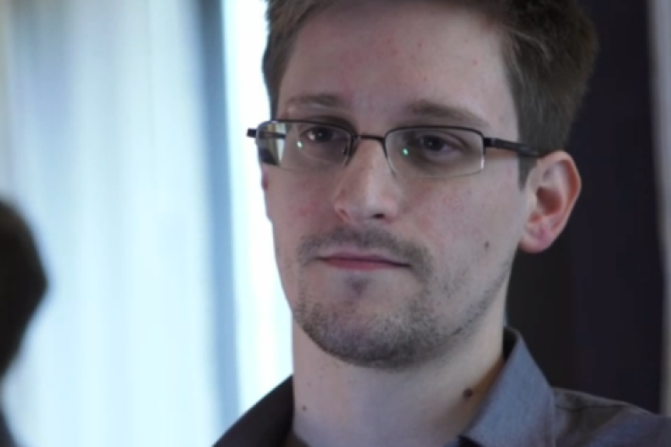 Titkos adatgyűjtés - A Jobbik politikai menedékjogot adna Snowdennek