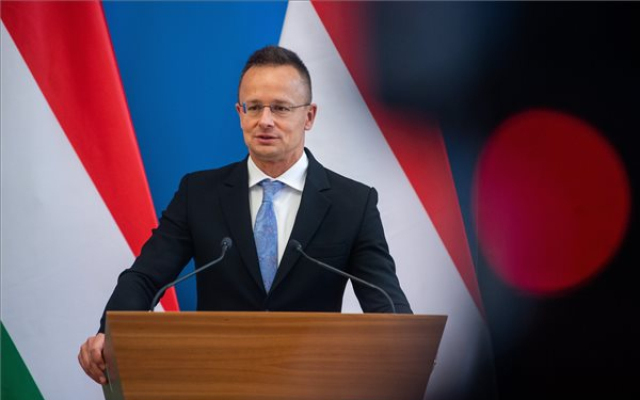 Szijjártó Péter: az Európában és az észak-atlanti közösségben világháborús készülődés zajlik