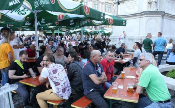 Sikeres volt az első sör-rally, tömegeket vonzott a Soproni Sörfesztivál