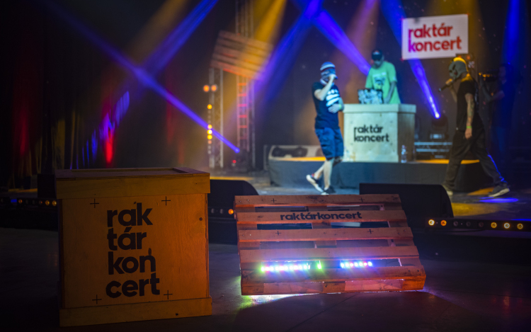 Híre már megelőzte: Raktárkoncert, összefogás a hazai könnyűzenéért