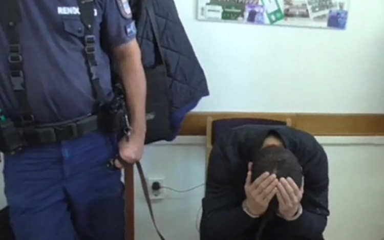 Őrizetben a besurranásos lopások elkövetője - videóval