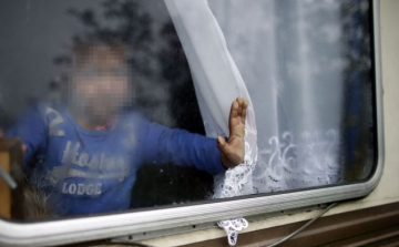 Az olasz Északi Liga főtitkára a földig rombolná a cigánytáborokat