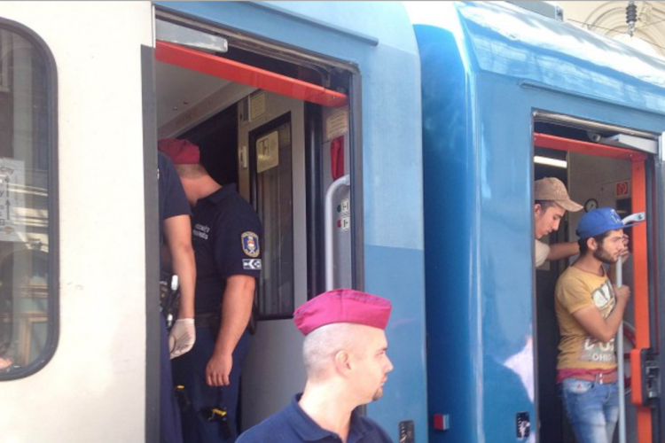 Elindult egy vonat a keletiből. Talán Sopron felé?