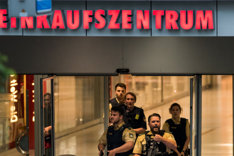 Müncheni lövöldözés - Egy 18 éves német-iráni fiatalember lövöldözött